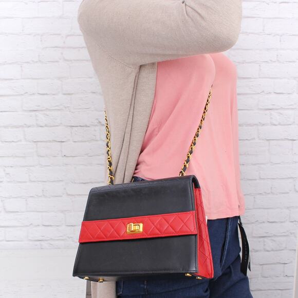 Chanel Trapezoid Flap Bag Two Tone Lambskin Leather Shoulder Crossbody Bag A4695 - Picture 3 of 13